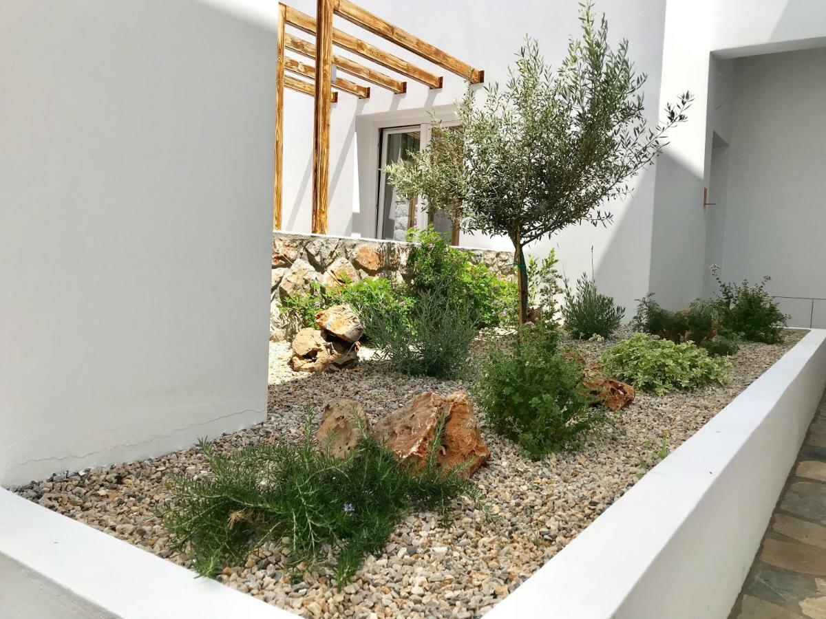 Aellia Hotel & Suites Leros Lakkion Bagian luar foto